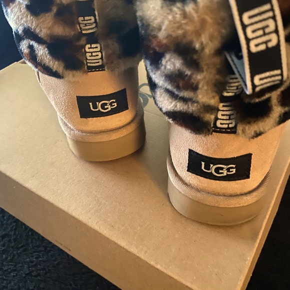 Ugg Plush Leopard Print Tan Women's Boots - Picture 3 of 4